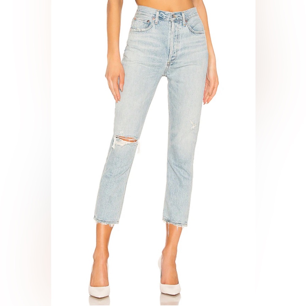 Agolde Riley high rise straight crop distressed hem light wash jeans. Size 28.